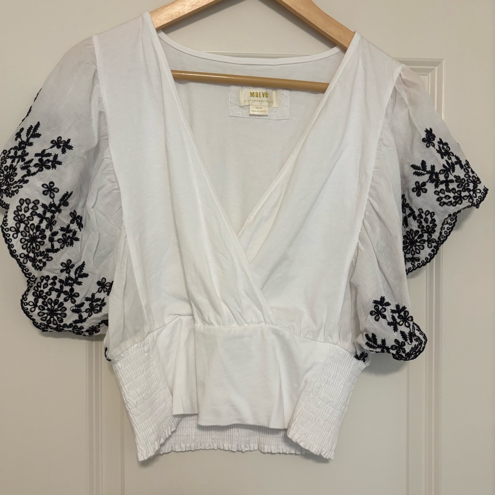 EUC - Maeve Blouse with Eyelet Floral Sleeve